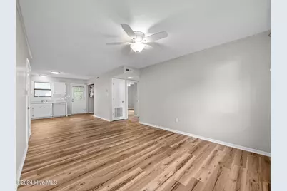 101 Ravenwood Drive #B, Jacksonville, NC 28546 - Photo 3