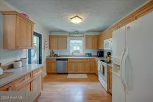 105 Croatan Woods Dr, New Bern, NC 28562 - Photo 13