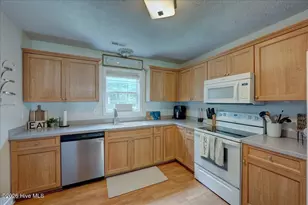 105 Croatan Woods Dr, New Bern, NC 28562 - Photo 19