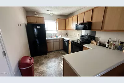616 S Hampton Drive, Jacksonville, NC 28546 - Photo 7