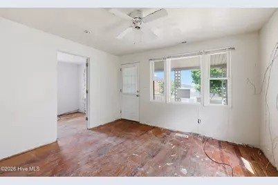 408 Pollock Street, Beaufort, NC 28516 - Photo 11