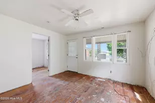 408 Pollock St, Beaufort, NC 28516 - Photo 11