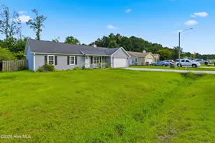 115 Daphne Dr, Hubert, NC 28539 - Photo 3