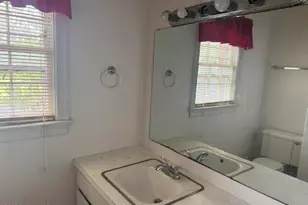 102 Pembroke Ave S, Ahoskie, NC 27910 - Photo 11