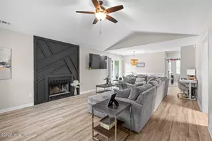 211 Clydesdale Ct, Jacksonville, NC 28546 - Photo 5