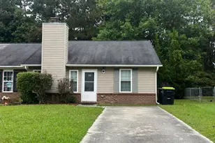 220 Live Oak Ct, Piney Green, NC 28544 - Photo 1
