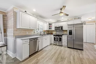 4003 Treetops Circle, Winterville, NC 28590 - Photo 17