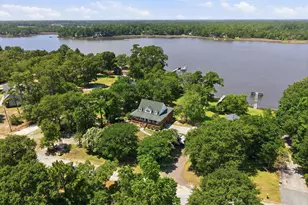 3 Creekside Woods Dr, Swansboro, NC 28584 - Photo 3