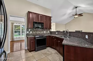 519 Carriage Ln, Jacksonville, NC 28540 - Photo 13
