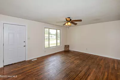717 New River Drive, Jacksonville, NC 28540 - Photo 5