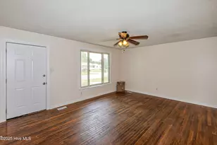 717 New River Dr, Jacksonville, NC 28540 - Photo 5