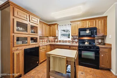 614 Country Club Drive, Arapahoe, NC 28510 - Photo 9