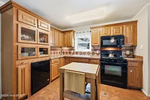 614 Country Club Dr, Arapahoe, NC 28510 - Photo 9
