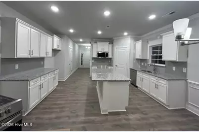 818 Hidden Bridge Drive, Jacksonville, NC 28546 - Photo 7