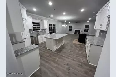 818 Hidden Bridge Drive, Jacksonville, NC 28546 - Photo 5