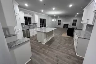818 Hidden Brg Dr, Jacksonville, NC 28546 - Photo 5