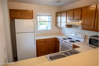 137 Lullwater Drive #Apt B, Wilmington, NC 28403 - Photo 5
