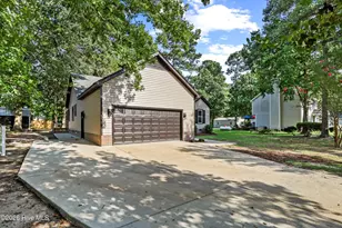202 N Pointe Dr, Goldsboro, NC 27530 - Photo 3