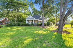 612 W Main St, Mount Olive, NC 28365 - Photo 1