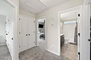 605 Coral Reef Ct, Sneads Ferry, NC 28460 - Photo 17