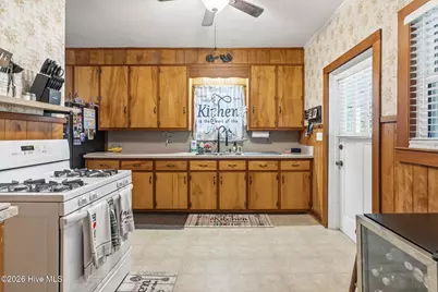 408 Boyette Street, Hamlet, NC 28345 - Photo 15