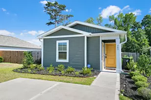 303 Azimuth Dr, Surf City, NC 28445 - Photo 1