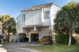 305 S Bald Head Wynd, Bald Head Island, NC 28461 - Photo 3
