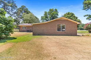 703 E Dr Martin L King Jr Blvd, Roseboro, NC 28382 - Photo 25