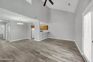 136 Lullwater Dr, Wilmington, NC 28403 - Photo 9
