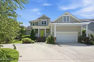 2203 Hidden Harbor Dr, New Bern, NC 28562 - Photo 1