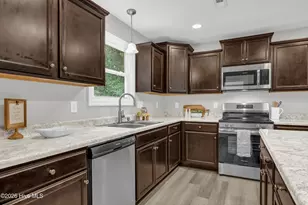 631 Duke Ct, Jacksonville, NC 28546 - Photo 13