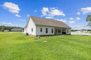 111 Oakbridge Wy, Pikeville, NC 27863 - Photo 9