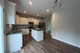 900 Courthouse Xing, Jacksonville, NC 28546 - Photo 7