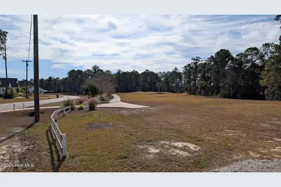 314 Livingston Court, Holly Ridge, NC 28445 - Photo 5