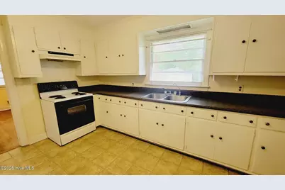 2512 Castle Hayne Road, Wilmington, NC 28401 - Photo 11