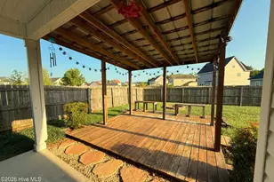 513 New Hanover Trl, Jacksonville, NC 28546 - Photo 25