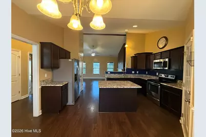 513 New Hanover Trail, Jacksonville, NC 28546 - Photo 7