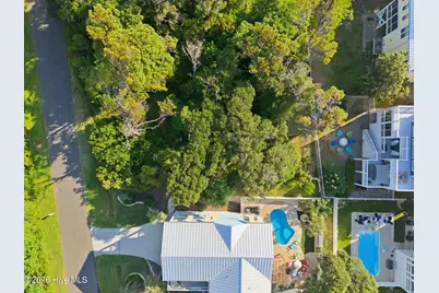 110 SE 68th Street, Oak Island, NC 28465 - Photo 9
