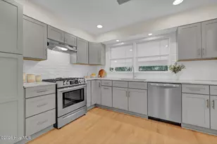 1810 Hawthorne Rd, Wilmington, NC 28403 - Photo 15