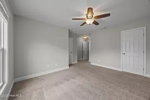 211 N Stingray Ln, Sneads Ferry, NC 28460 - Photo 17