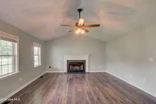 300 Crest Pl, Jacksonville, NC 28540 - Photo 5