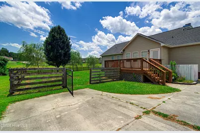300 Crest Place, Jacksonville, NC 28540 - Photo 35