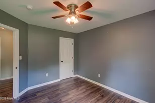 300 Crest Pl, Jacksonville, NC 28540 - Photo 17