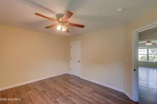 300 Crest Pl, Jacksonville, NC 28540 - Photo 19