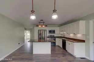 300 Crest Pl, Jacksonville, NC 28540 - Photo 9