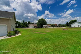 300 Crest Pl, Jacksonville, NC 28540 - Photo 45