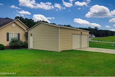 300 Crest Place, Jacksonville, NC 28540 - Photo 37