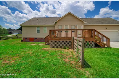 300 Crest Place, Jacksonville, NC 28540 - Photo 43