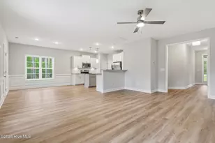 30080 Loblolly Ct, Wagram, NC 28396 - Photo 9