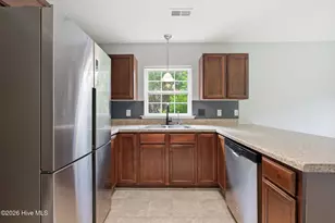 504 Bynum Ave, Maysville, NC 28555 - Photo 7